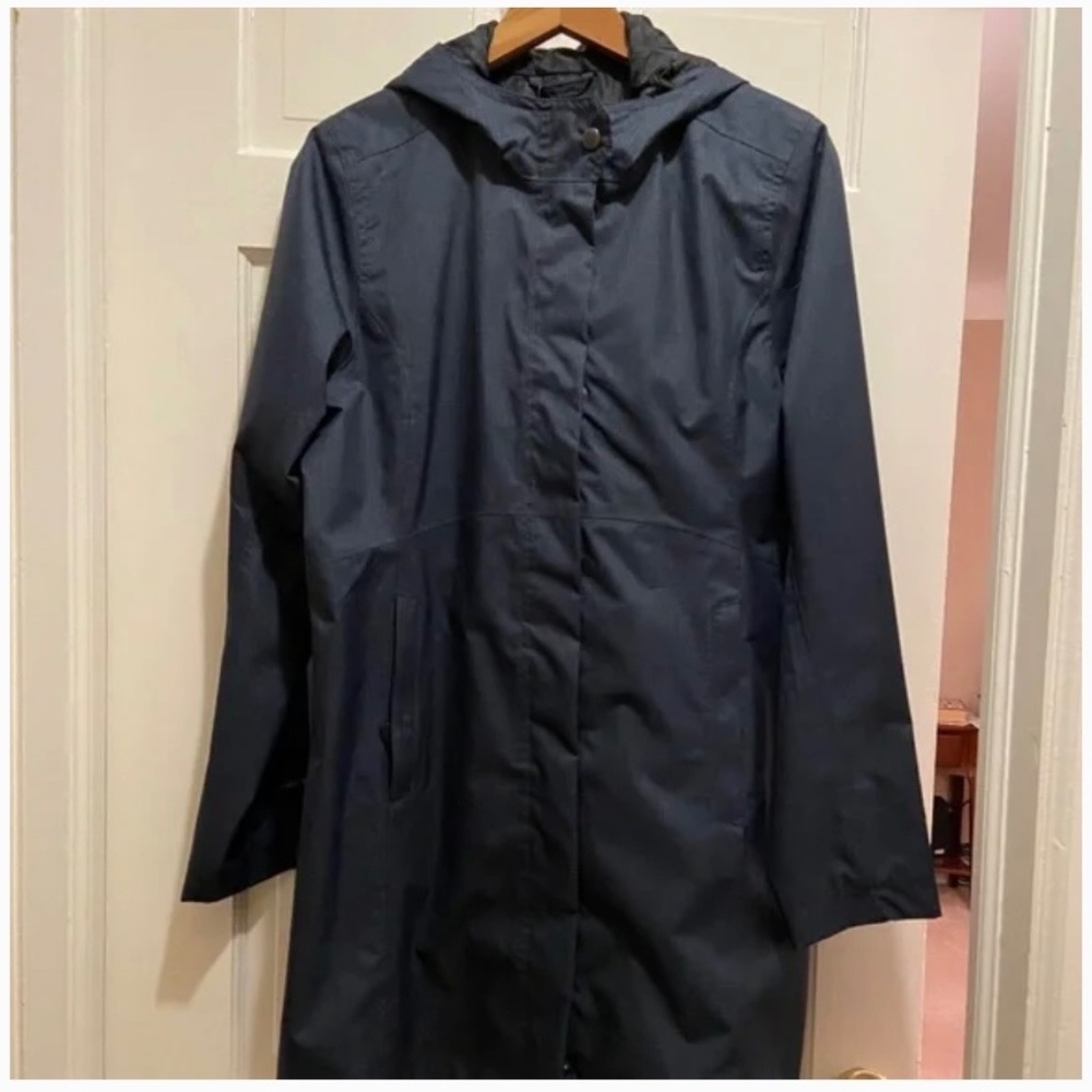 Trim-fit, Dressier Knee-length Raincoat; Navy; Med; Waterproof; Breathable; NWT